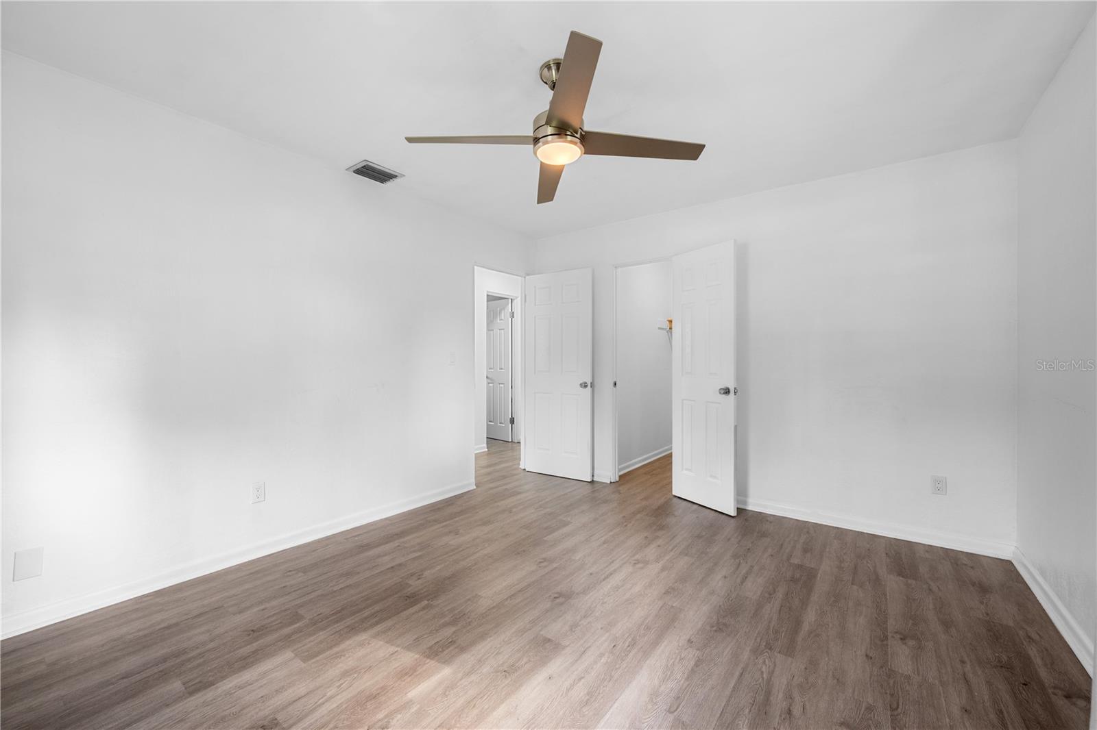 601 Oranole Rd Property Photo 34