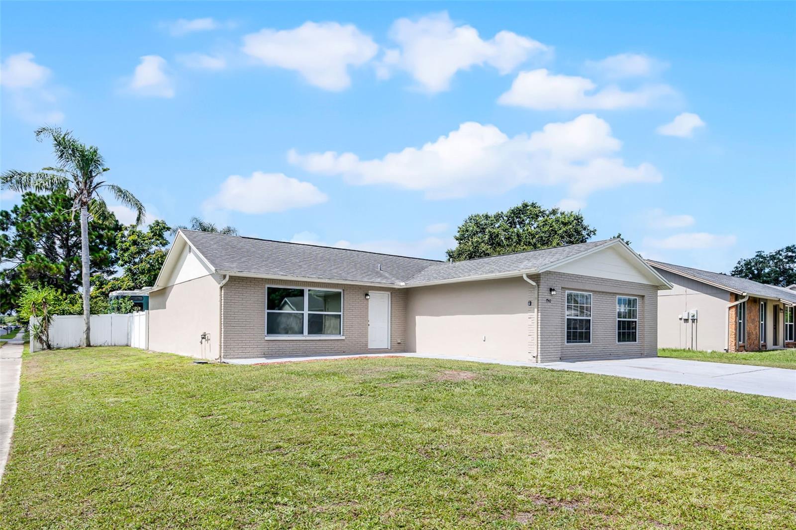 7742 Antioch Dr Property Photo 1