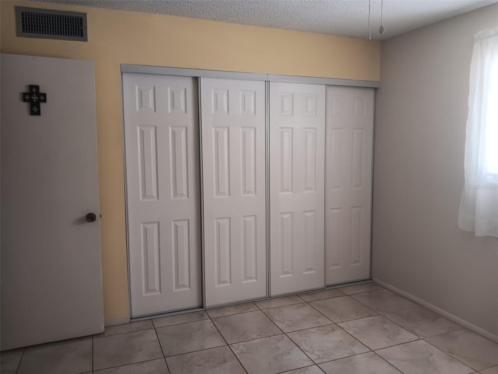 2806 N Powers Dr #8 Property Photo 12