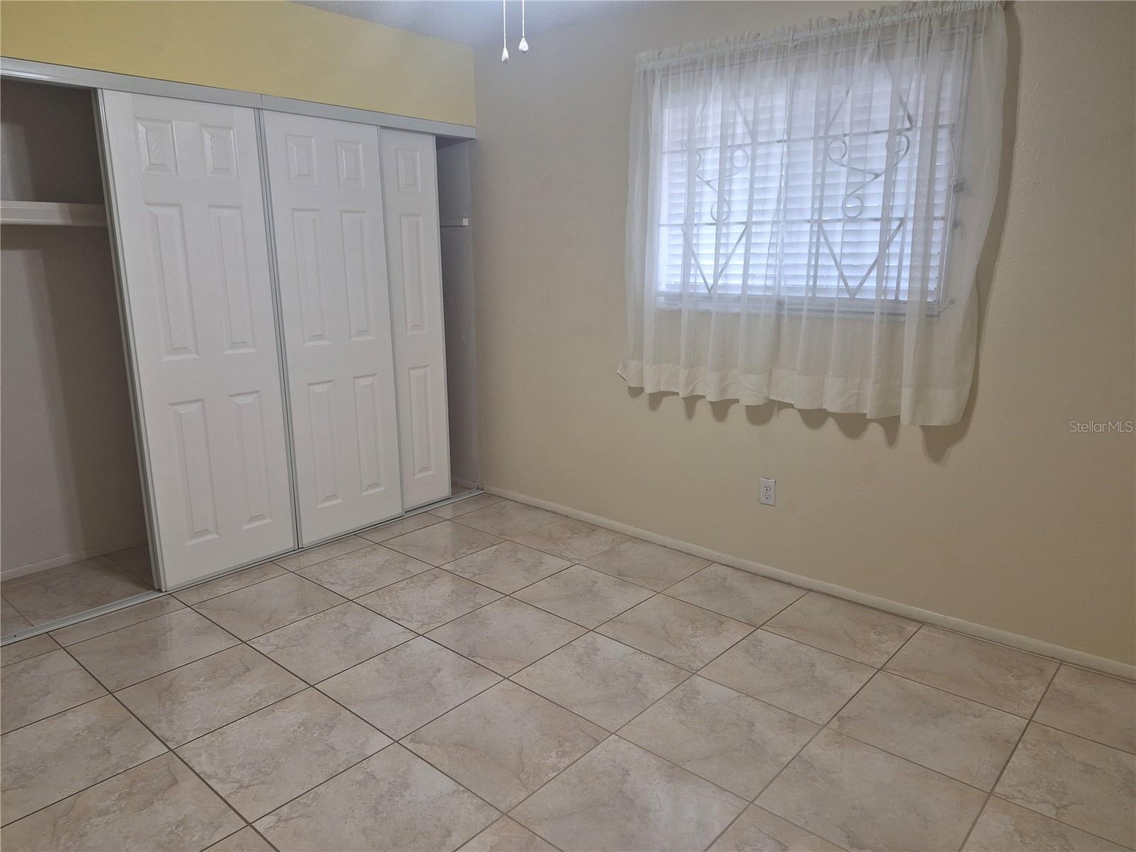 2806 N Powers Dr #8 Property Photo 13