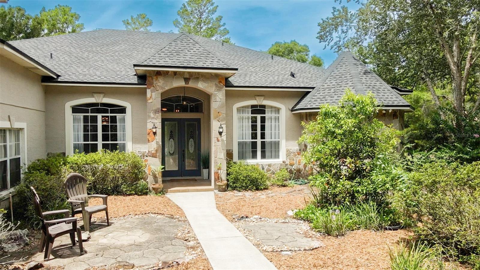700 VALLEY STREAM DR