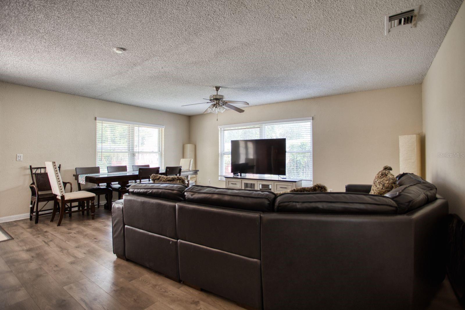 7408 Navel Tree Ct Property Photo 4