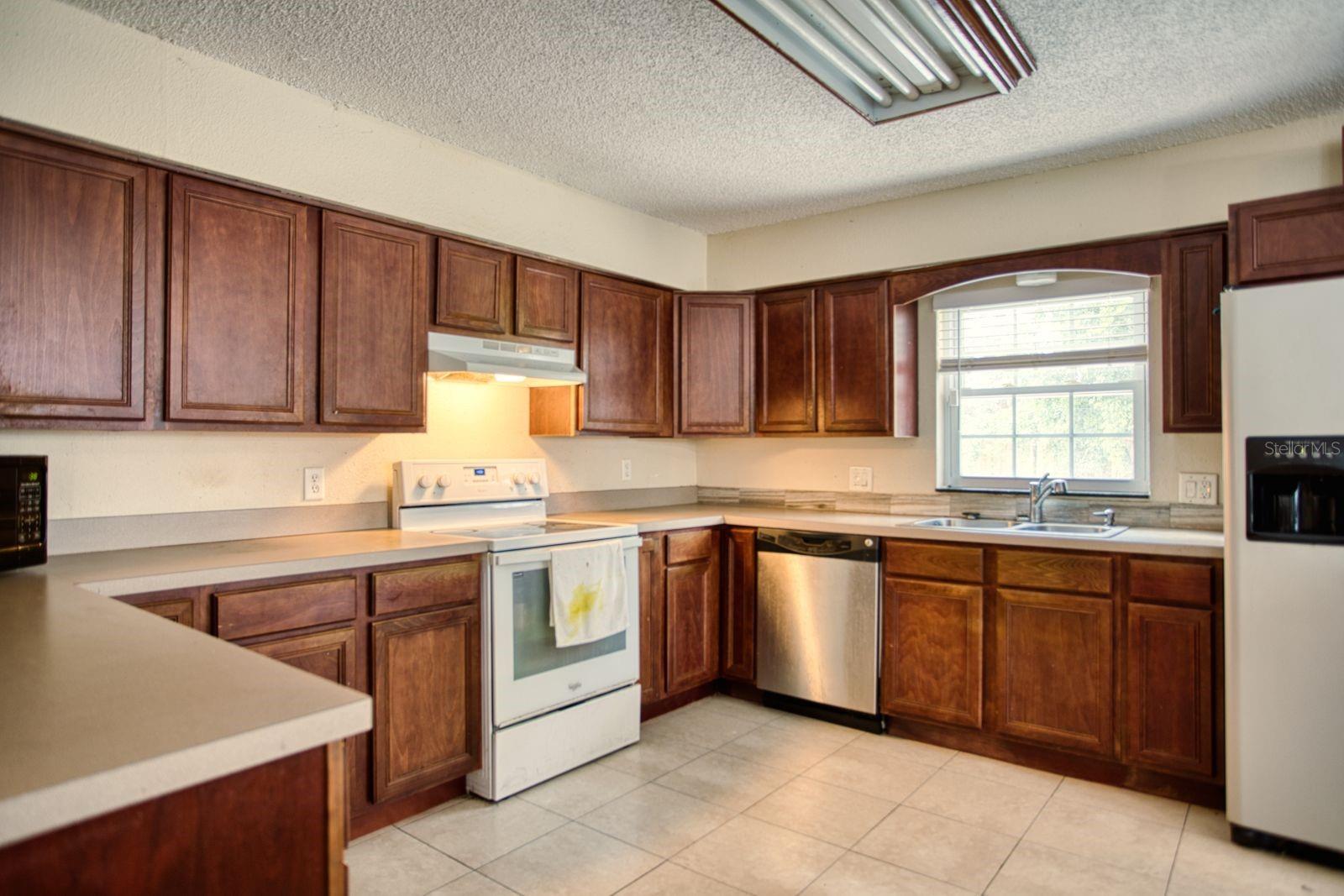 7408 Navel Tree Ct Property Photo 9