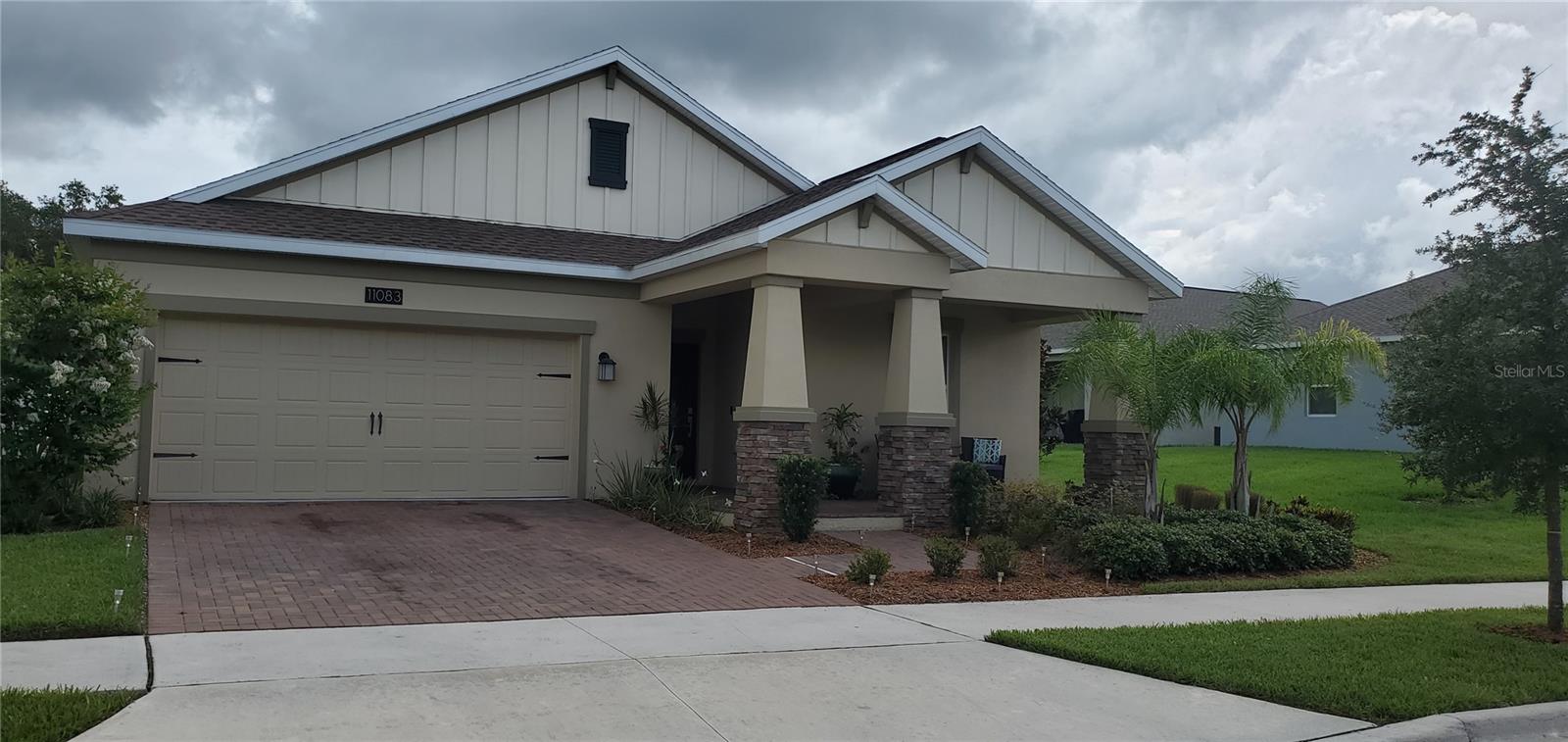 11083 LONGLEAF WOODS DR