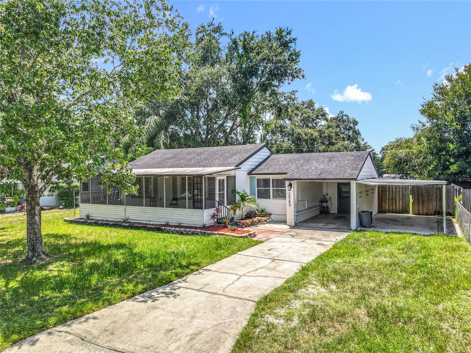 2542 S Palmetto Ave Property Photo 1