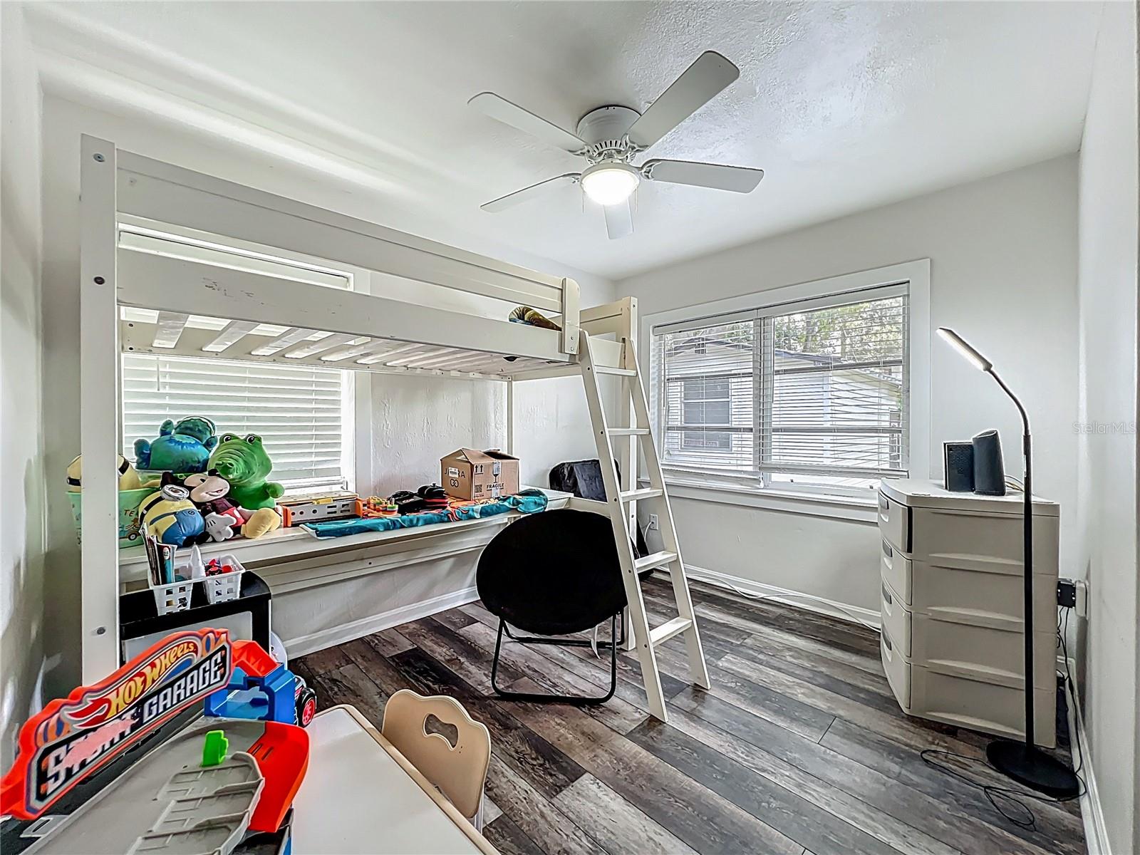 2542 S Palmetto Ave Property Photo 11