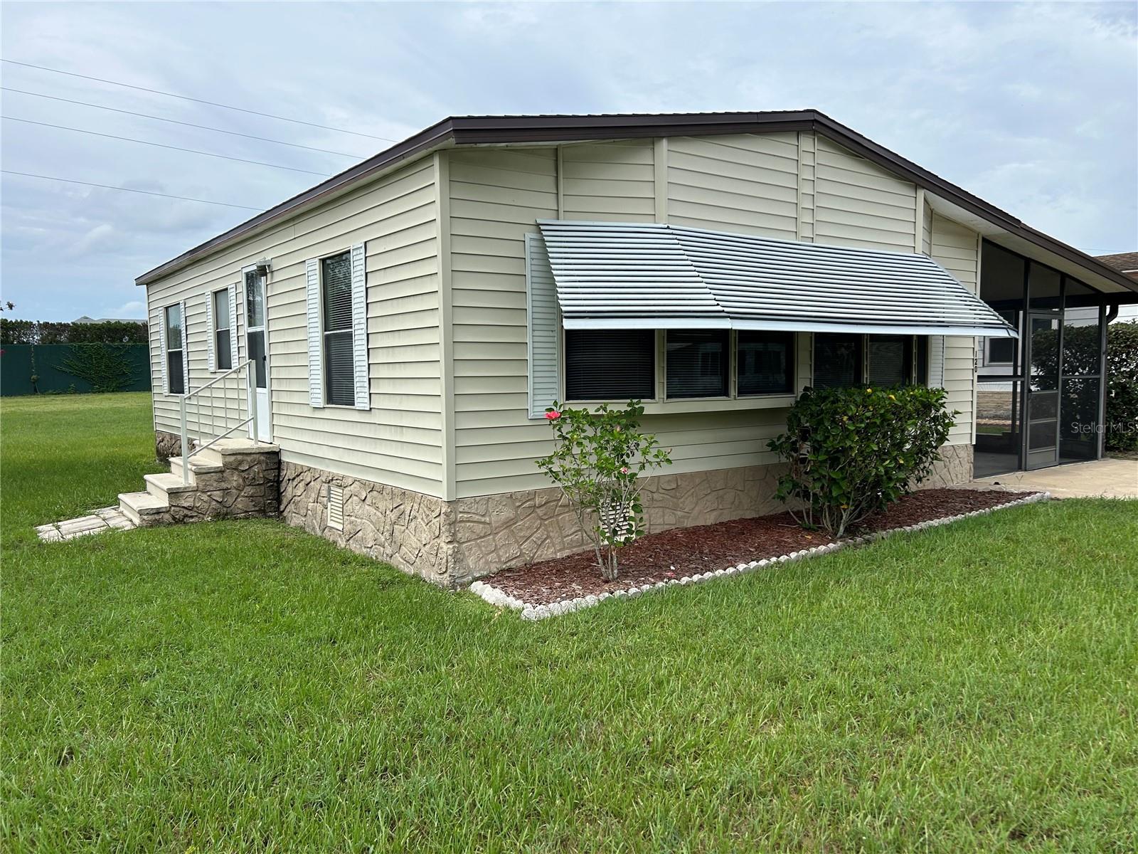 120 Kensington Park Dr Property Photo 4