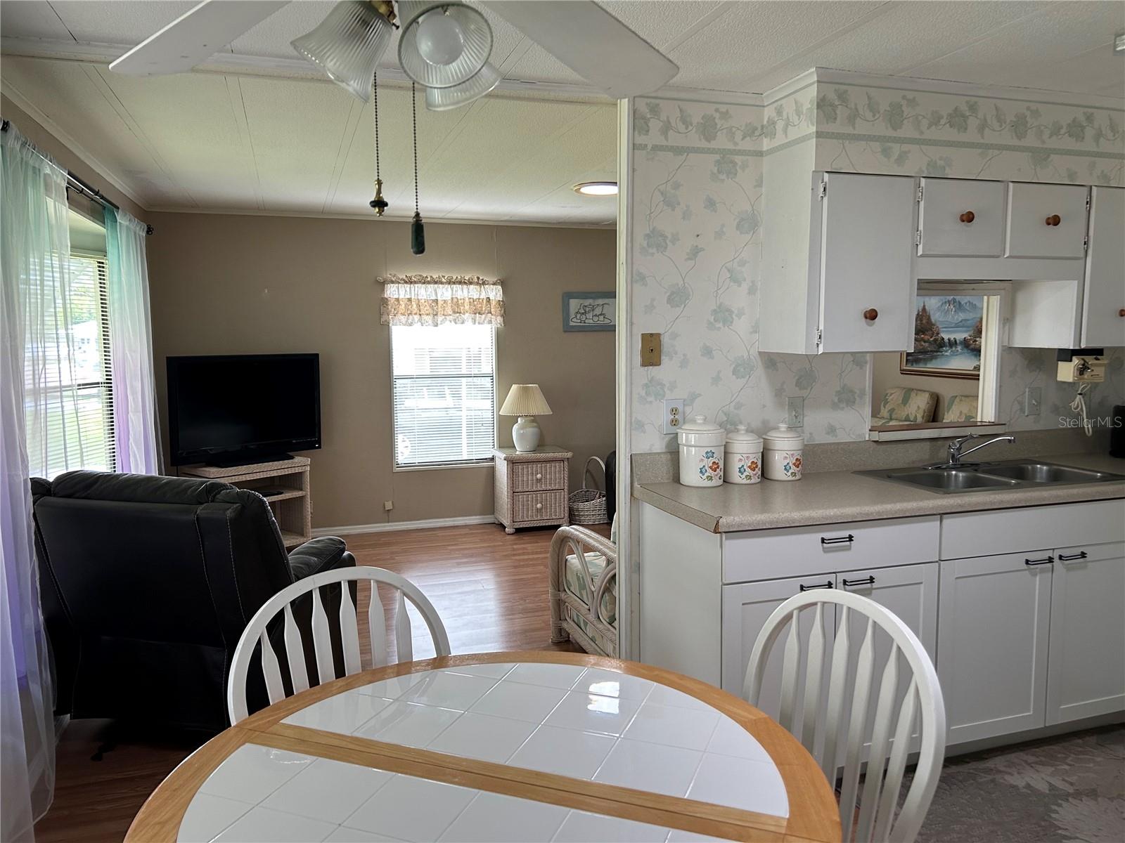 120 Kensington Park Dr Property Photo 10