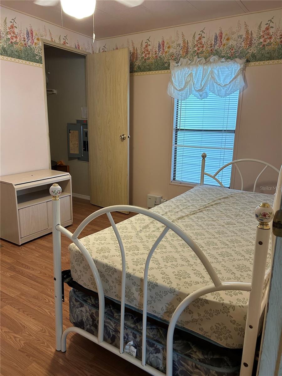 120 Kensington Park Dr Property Photo 16