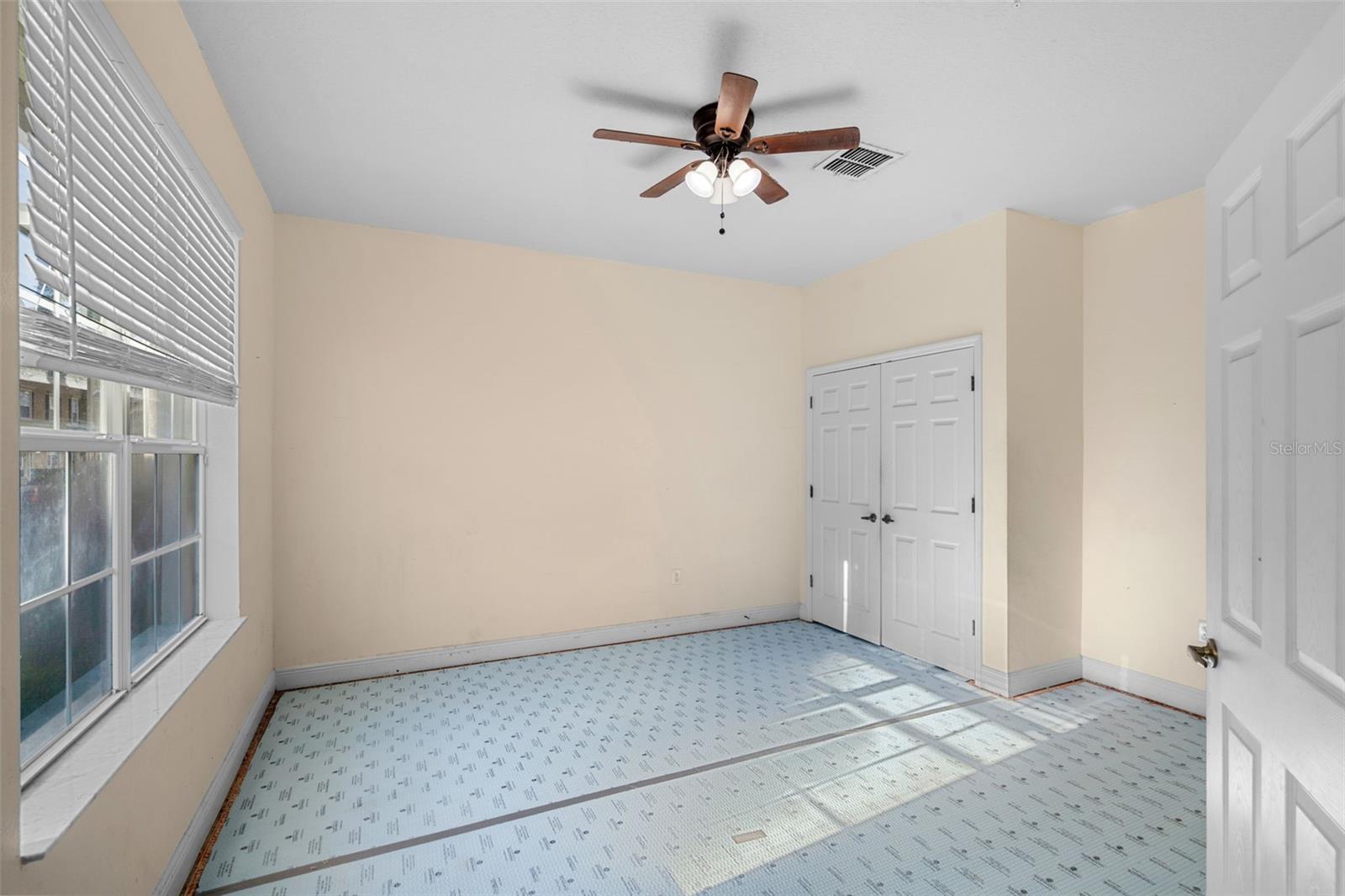 668 Pensacola Ln Property Photo 2