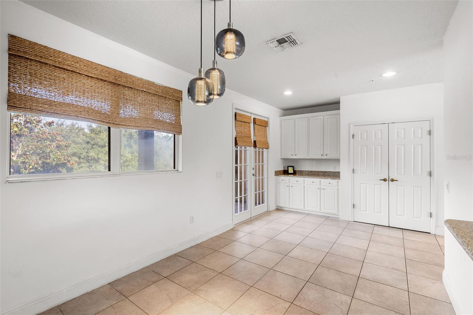 668 Pensacola Ln Property Photo 10