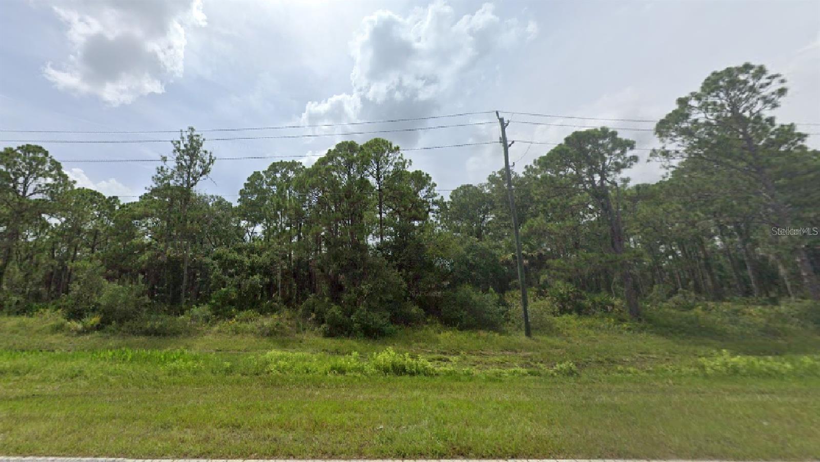 453 BISCAYNE DR Property Photo 1