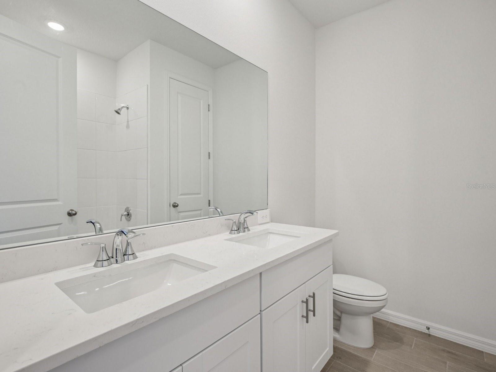 13310 Shellmore Ave Property Photo 24