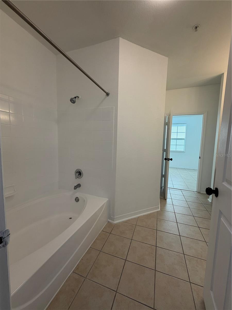 3315 Parkchester Square Blvd #301 Property Photo 7