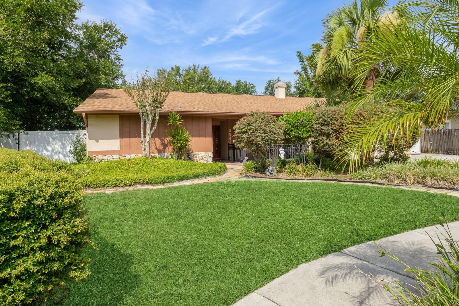 8548 Shady Glen Dr Property Photo 1