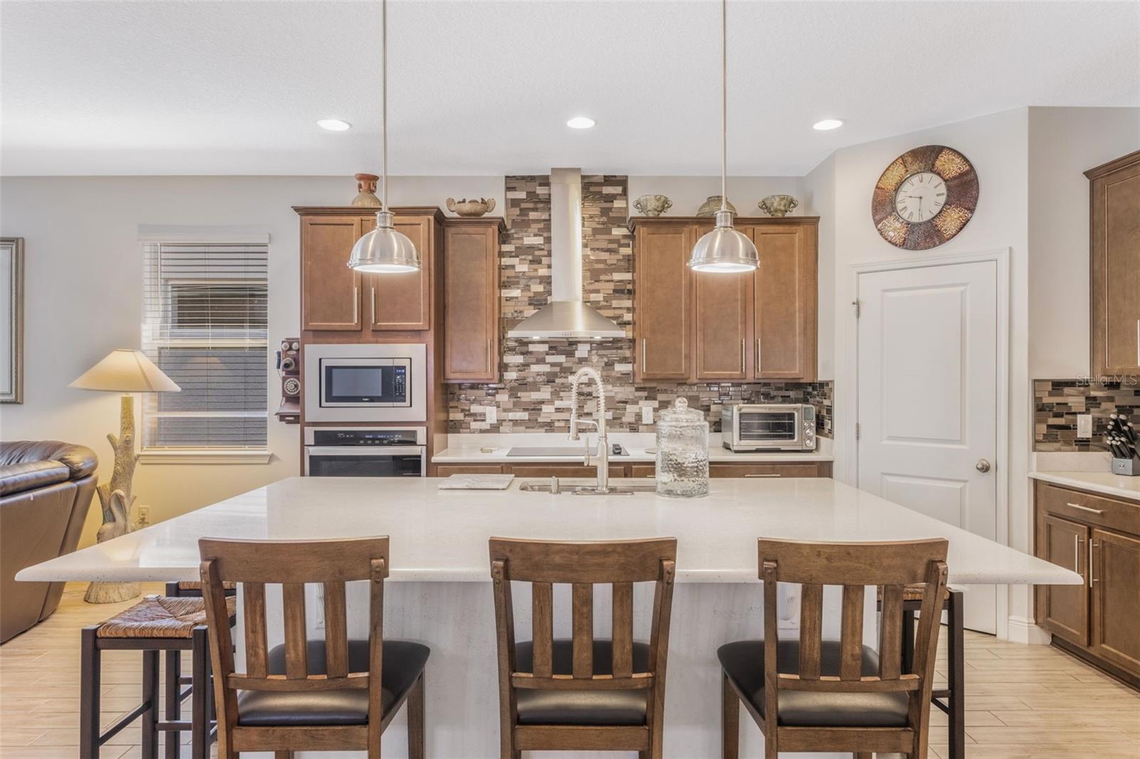 758 Porter Rye Ave Property Photo 7