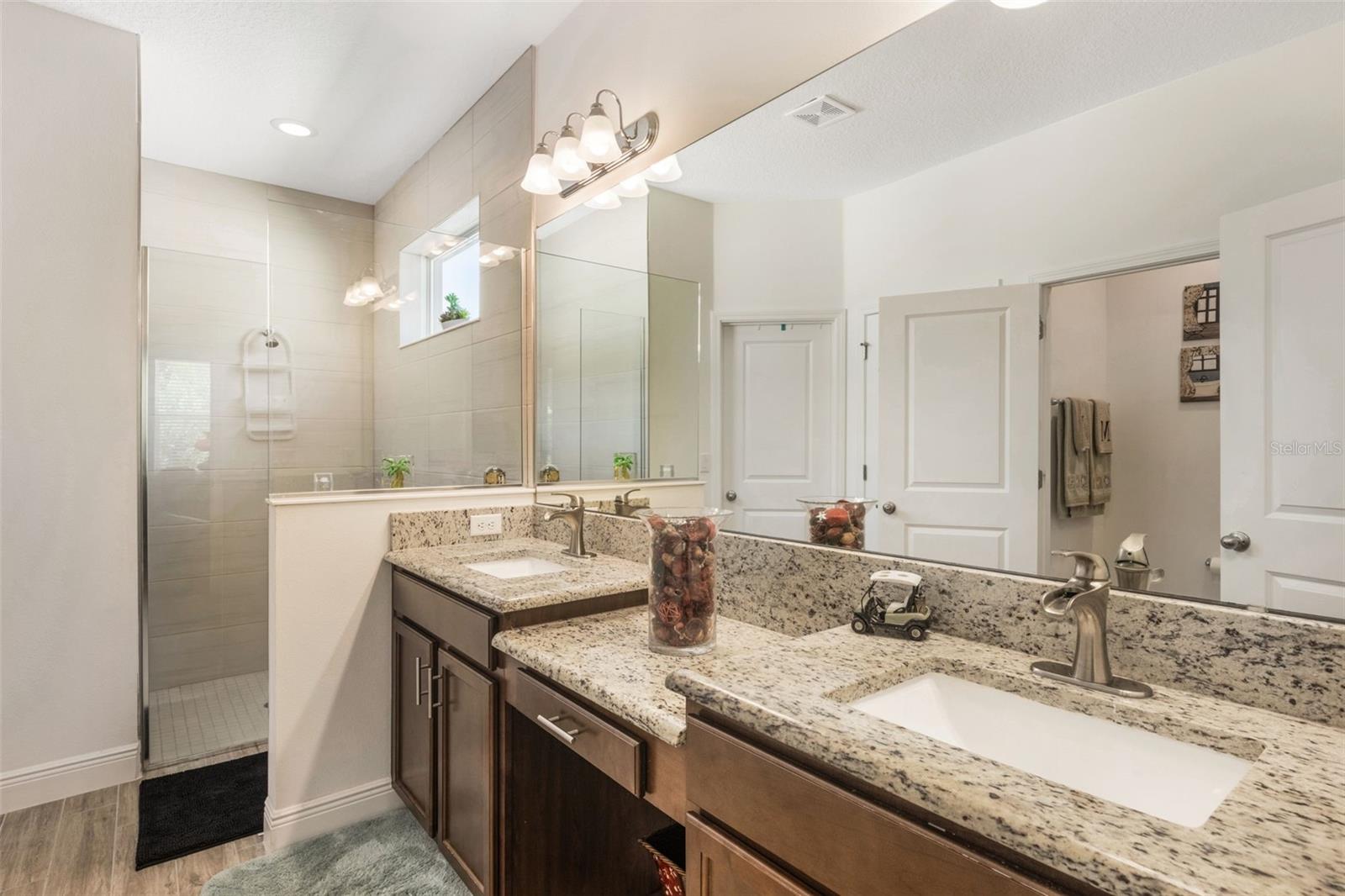 758 Porter Rye Ave Property Photo 14