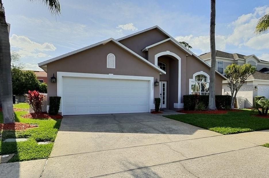 1005 LAKE BERKLEY DR