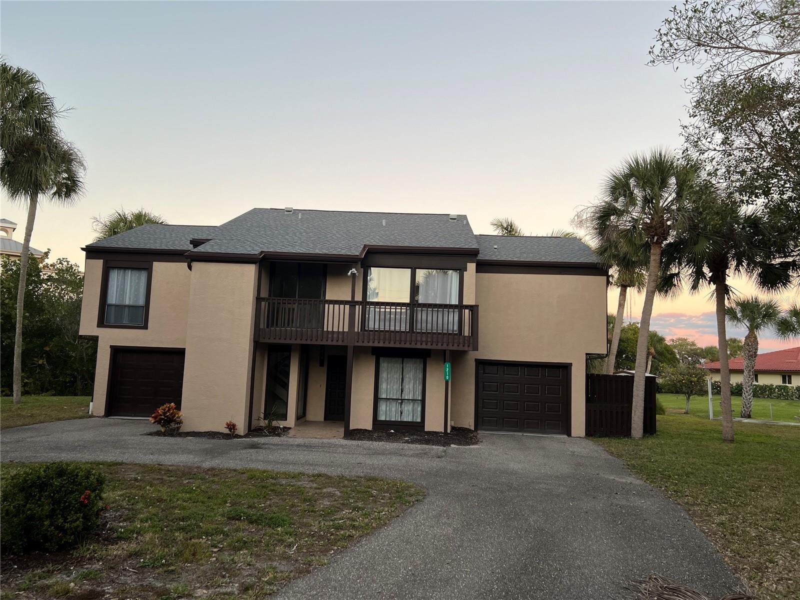 1210 Casey Key Rd Property Photo 1