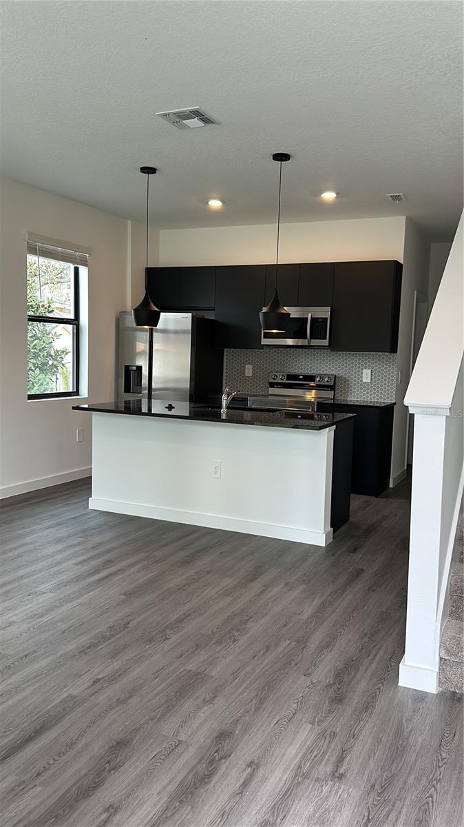 8807 Positivity Dr Property Photo 5