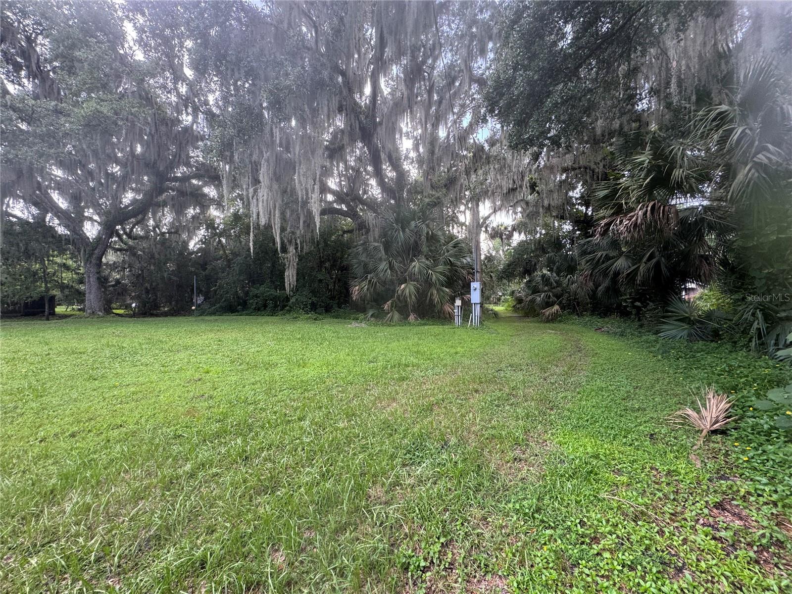 1530 Swamp Ln Property Photo 3