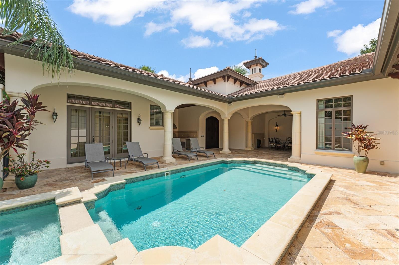 4819 Alexandra Garden Ct Property Photo 4
