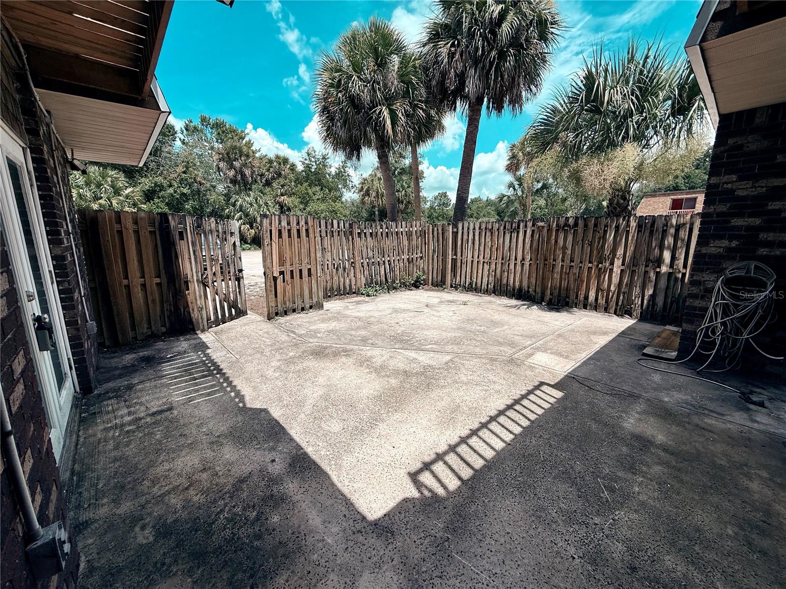 202 Terrace Ct Property Photo 7
