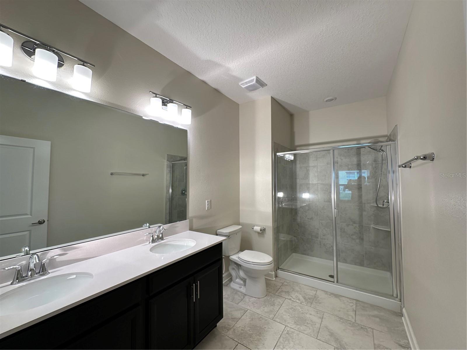 1068 Quaker Ridge Ln Property Photo 8
