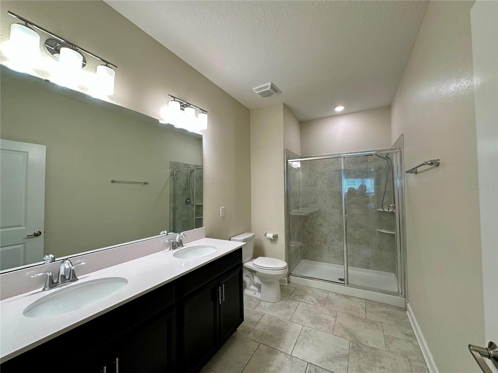 1068 Quaker Ridge Ln Property Photo 10