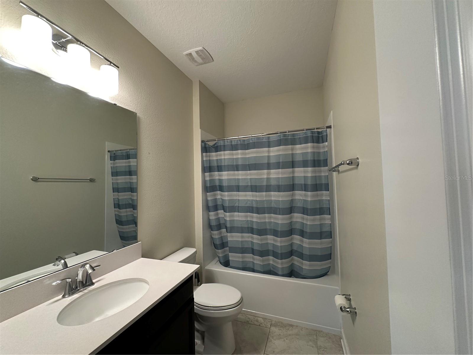 1068 Quaker Ridge Ln Property Photo 13