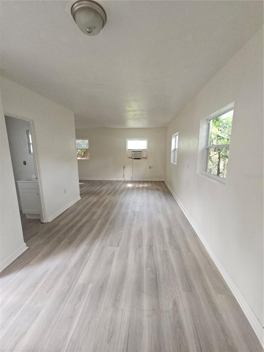 00 E Washington St #rear Property Photo 3