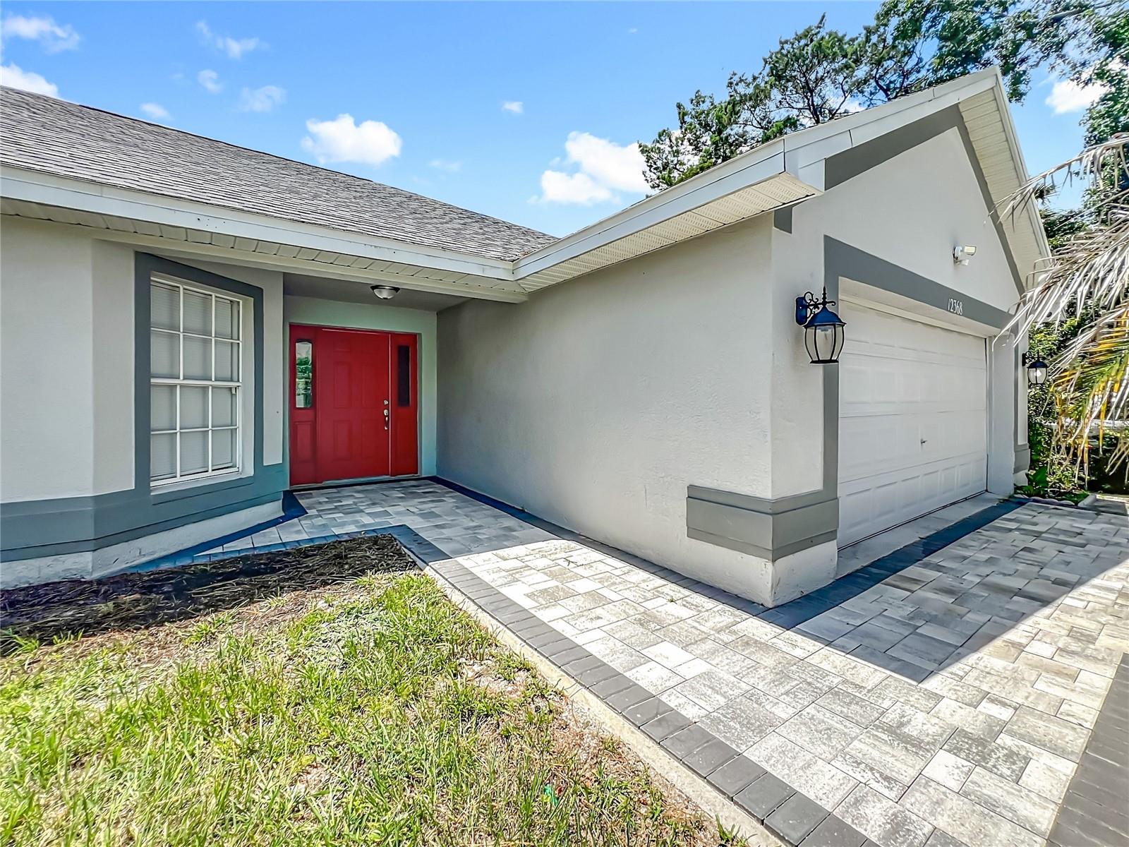 12368 Killian St Property Photo 2