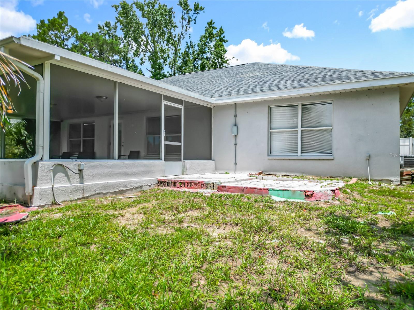 12368 Killian St Property Photo 22