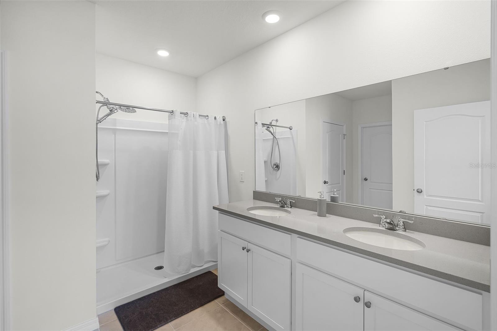 1340 Daisy Field Dr Property Photo 12