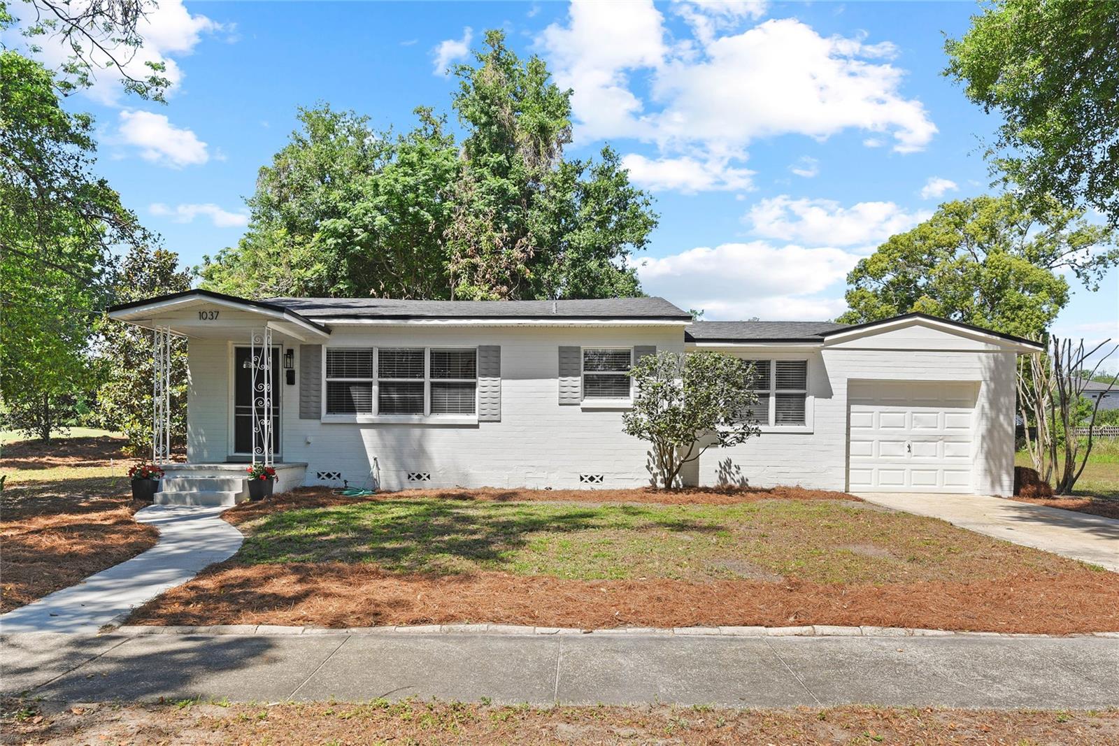 1037 N Virginia Ave Property Photo 1