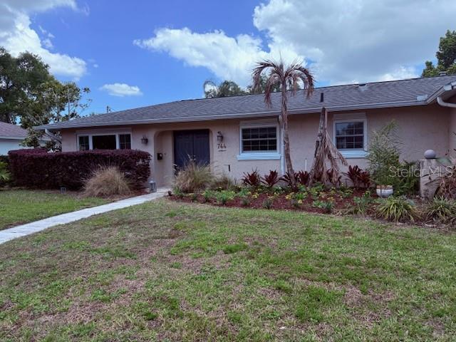 744 Cornwall Rd Property Photo 2