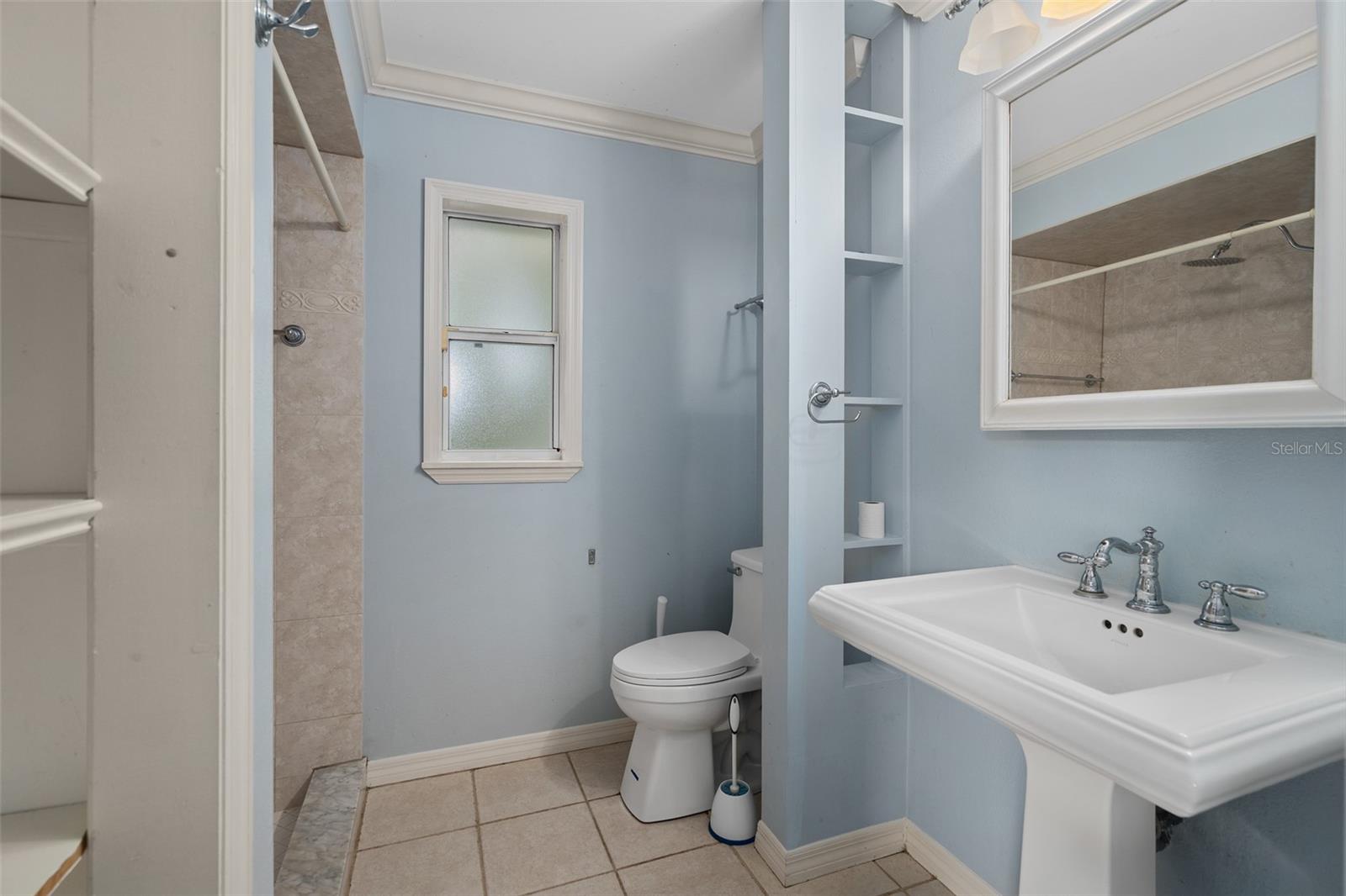 744 Cornwall Rd Property Photo 15