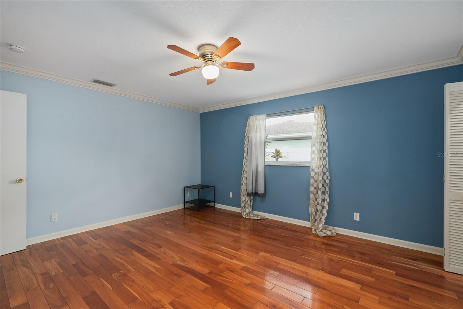 744 Cornwall Rd Property Photo 16