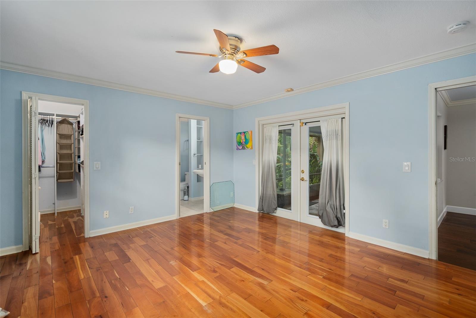 744 Cornwall Rd Property Photo 18