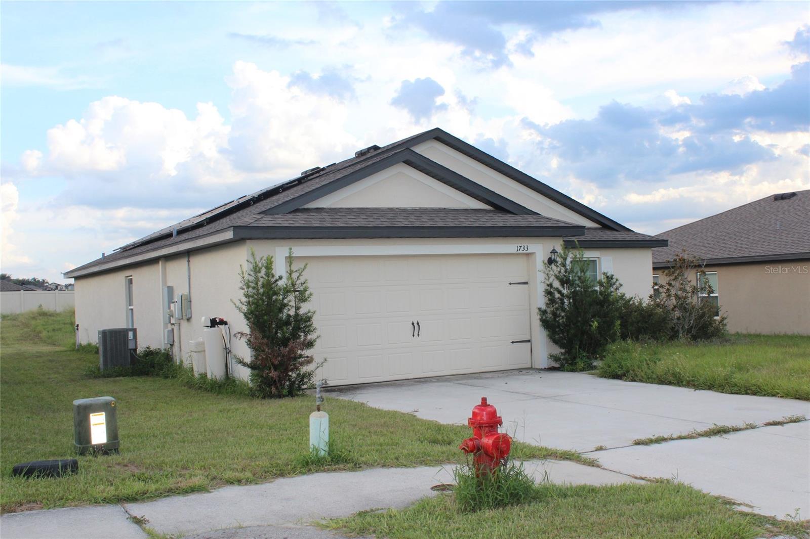 1733 Canaan Loop Property Photo 2