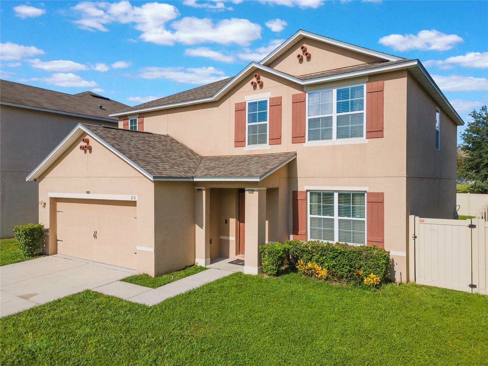 210 LAZY WILLOW DR