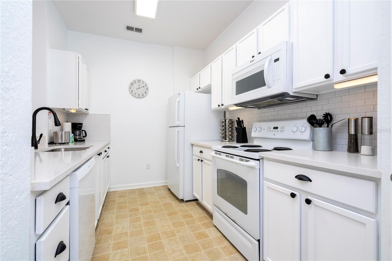 2778 Almaton Loop #203 Property Photo 6