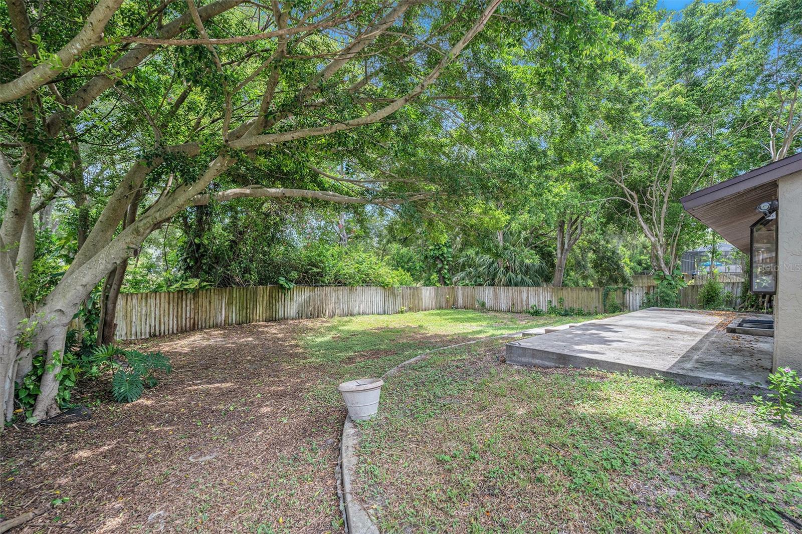 2057 Brent Pl Property Photo 23