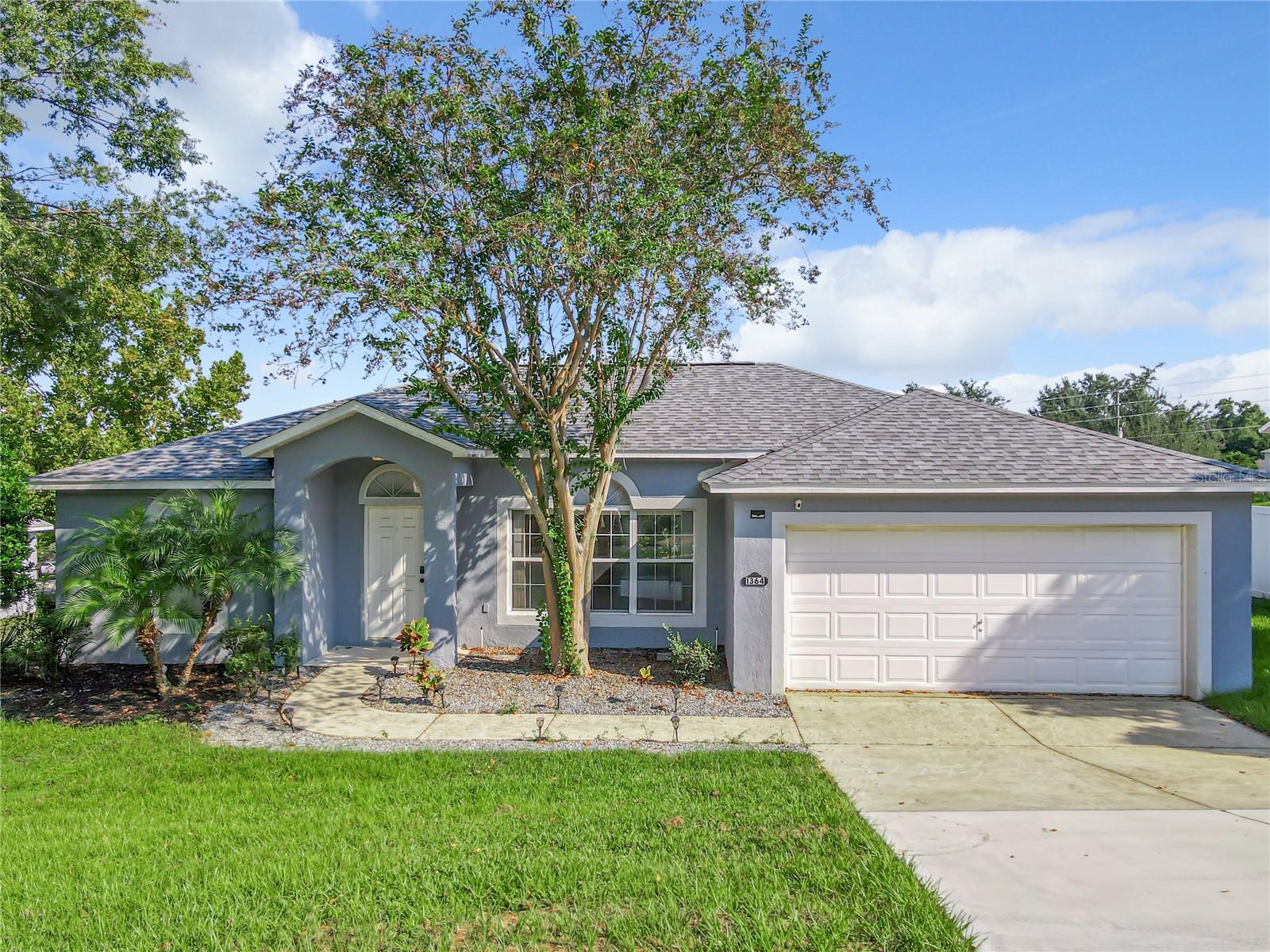 1364 Hillview Dr Property Photo 1