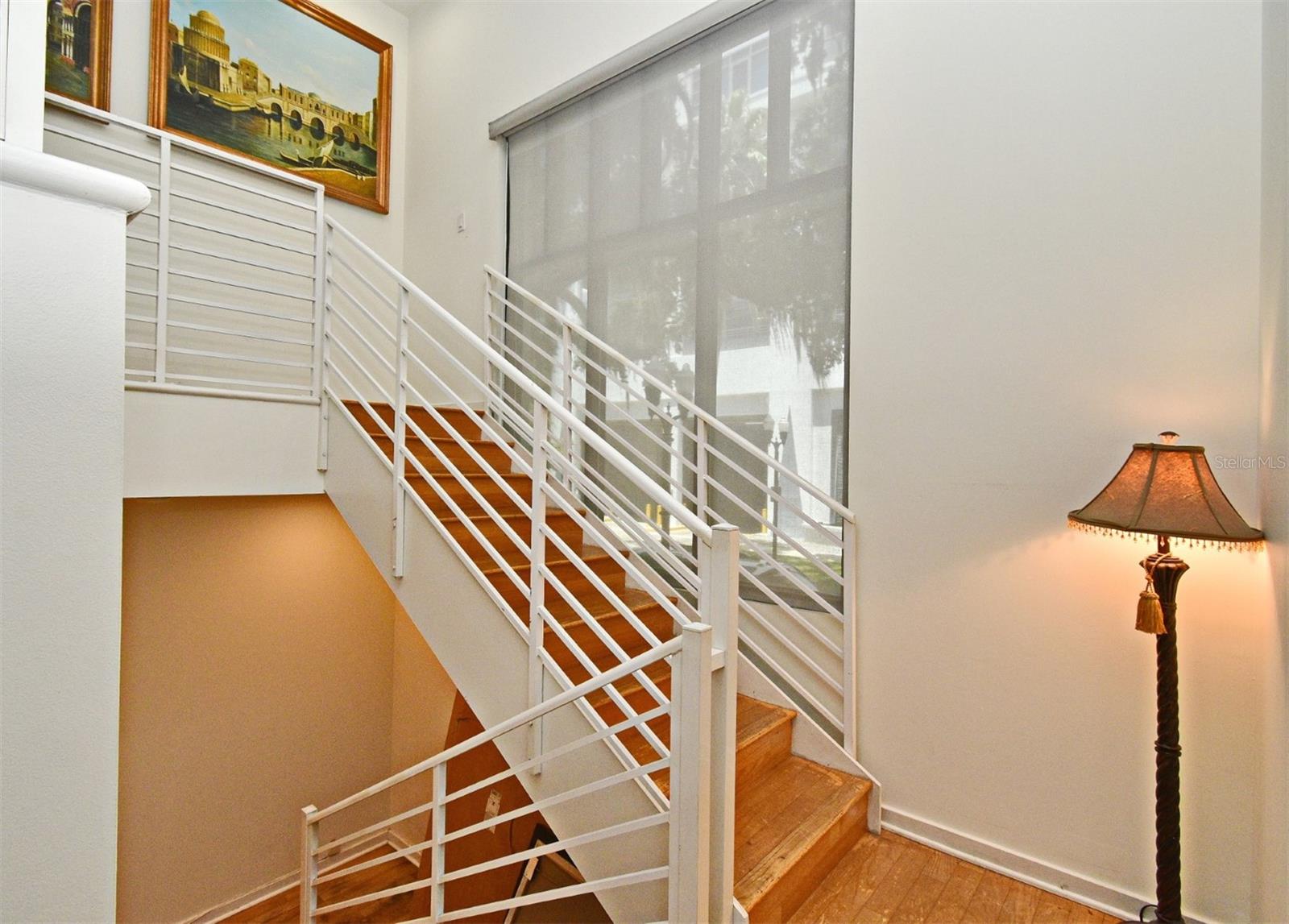 460 E Jackson St #5 Property Photo 2