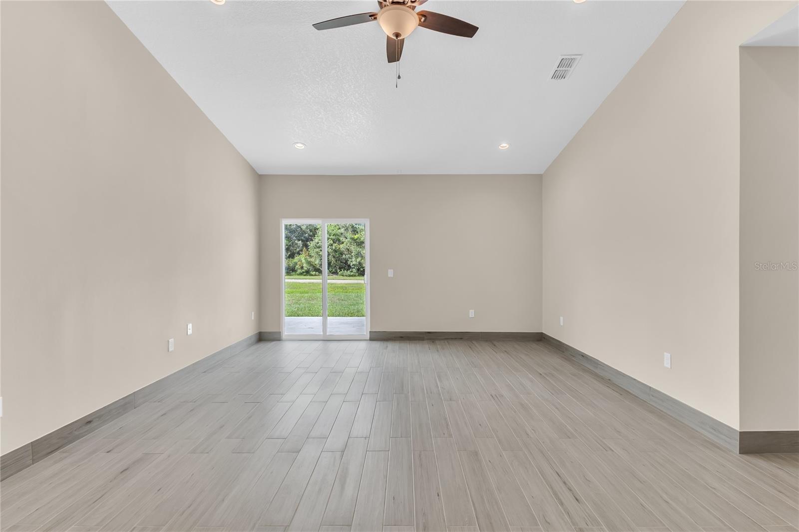 17 Herring Ct Property Photo 11
