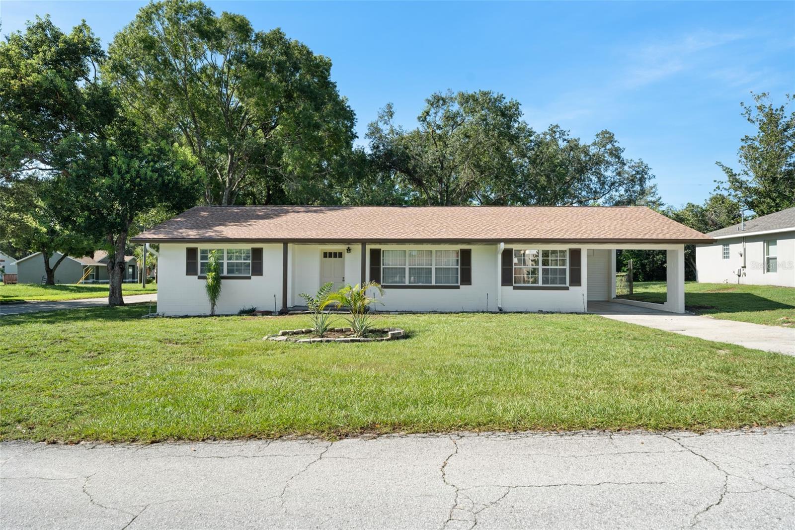 213 E Sumter St Property Photo 1
