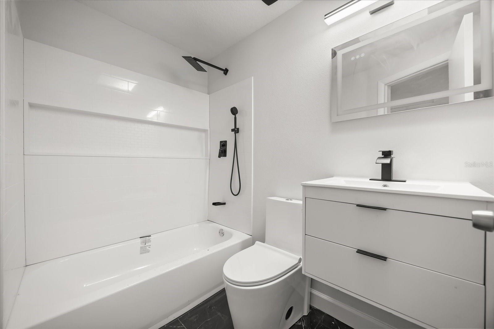 1849 Viburnum Ln Property Photo 9