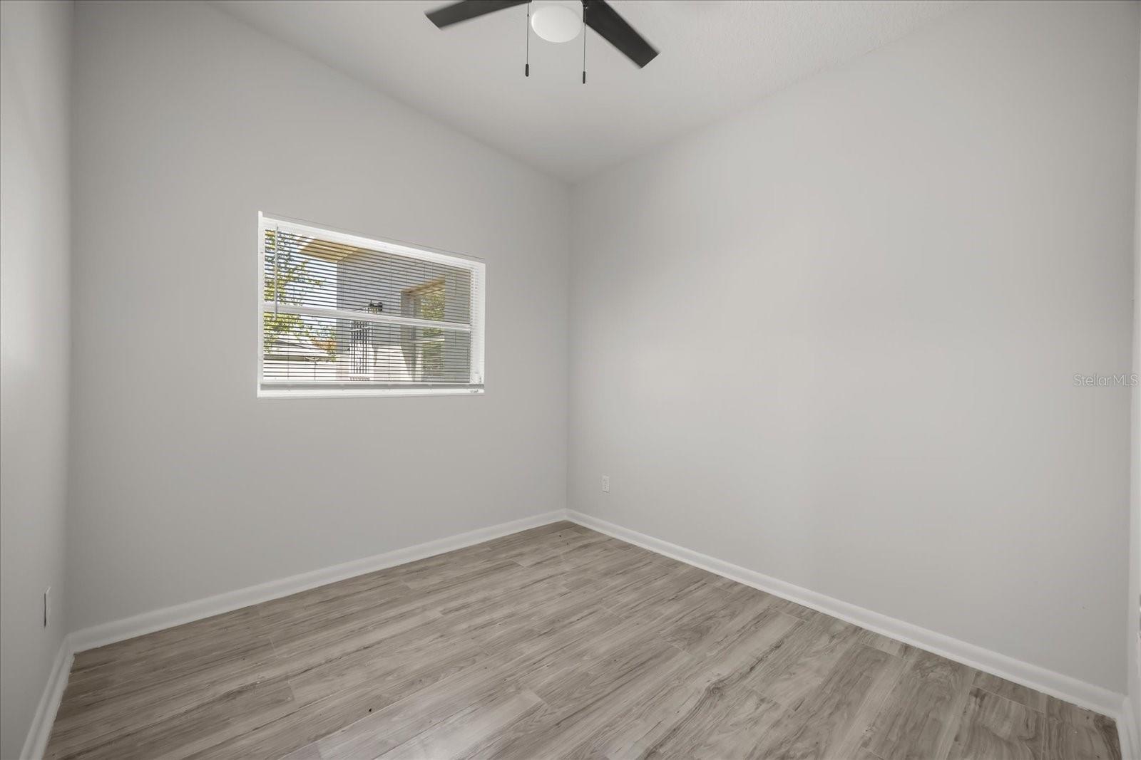 1849 Viburnum Ln Property Photo 11