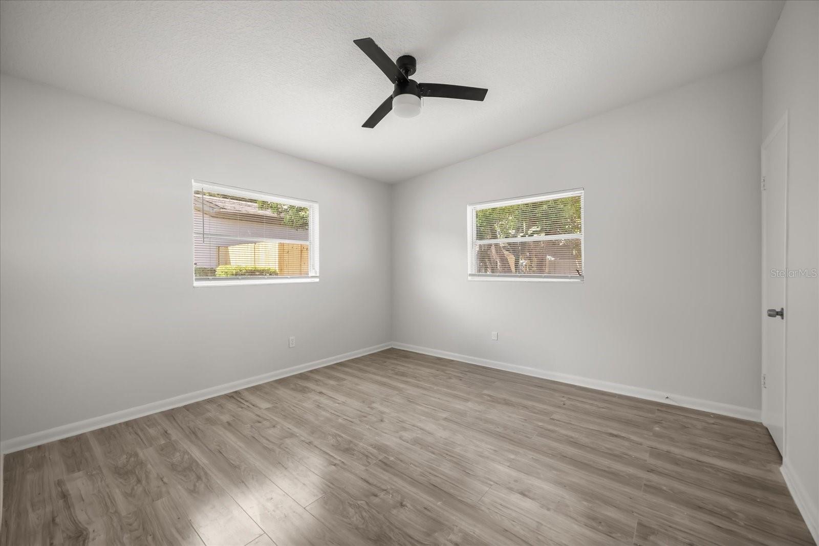 1849 Viburnum Ln Property Photo 14